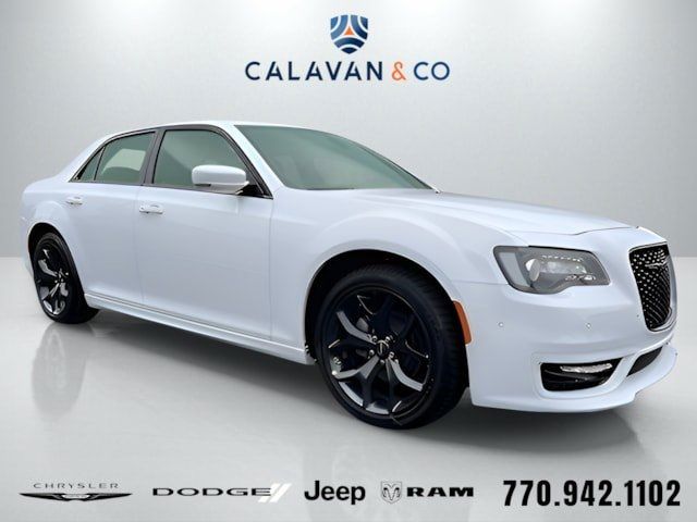 2023 Chrysler 300 Touring L