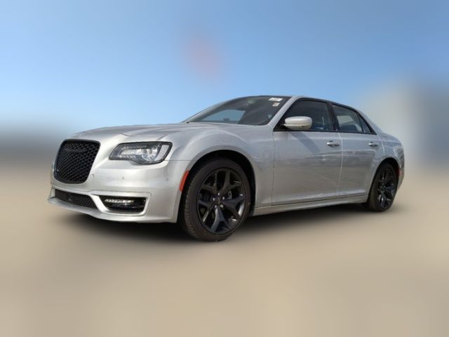 2023 Chrysler 300 Touring L