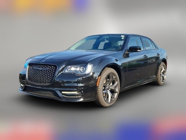 2023 Chrysler 300 Touring L