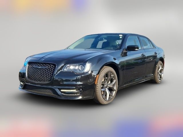 2023 Chrysler 300 Touring L