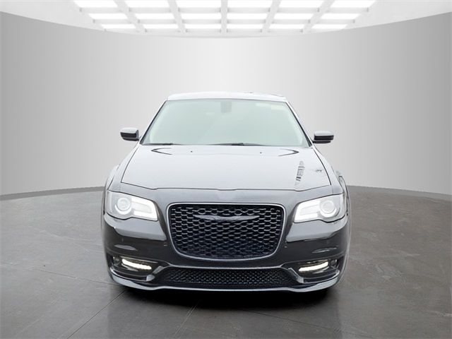 2023 Chrysler 300 Touring L