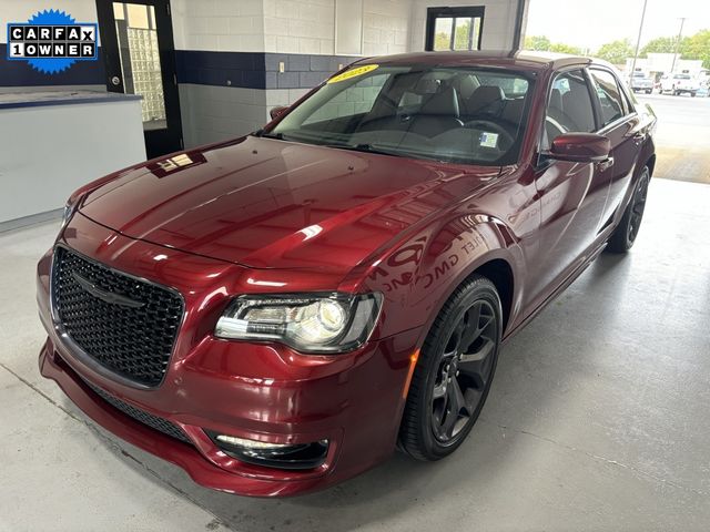 2023 Chrysler 300 Touring L