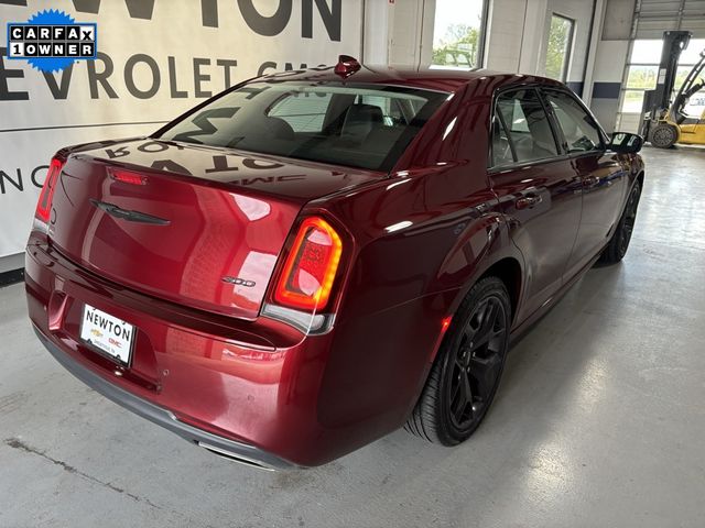 2023 Chrysler 300 Touring L