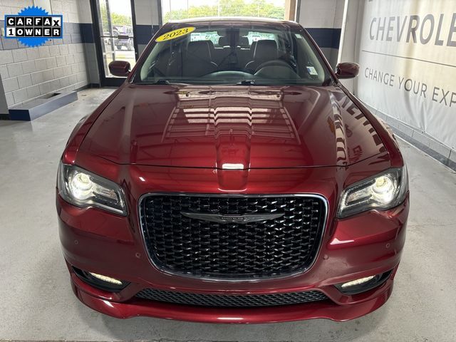 2023 Chrysler 300 Touring L