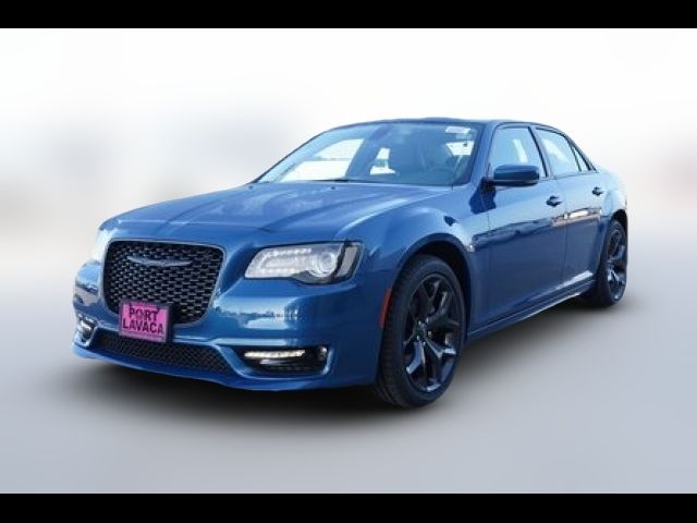 2023 Chrysler 300 Touring L