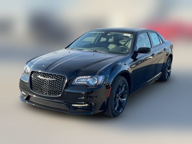 2023 Chrysler 300 Touring L