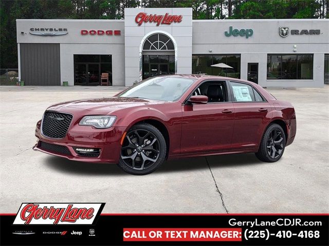 2023 Chrysler 300 Touring L