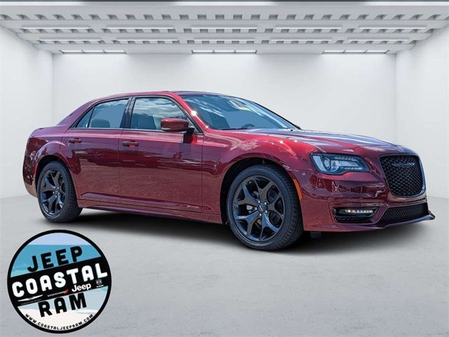 2023 Chrysler 300 Touring L