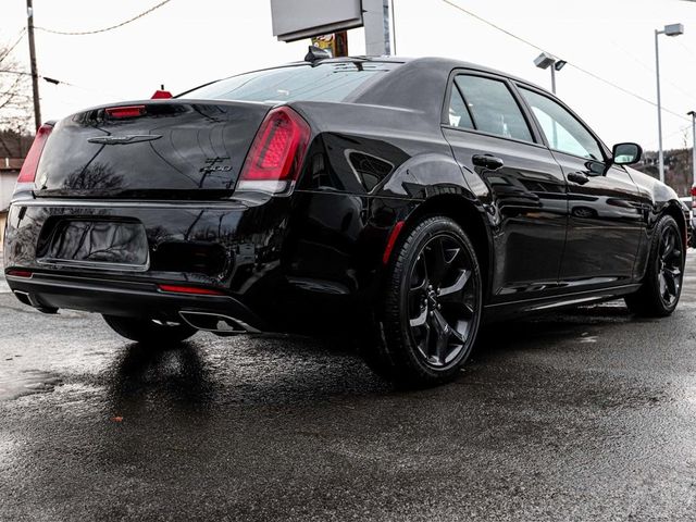 2023 Chrysler 300 Touring L