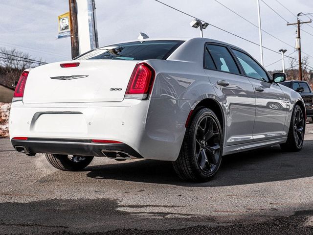 2023 Chrysler 300 Touring L