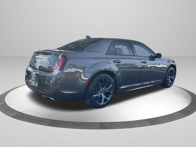 2023 Chrysler 300 Touring L