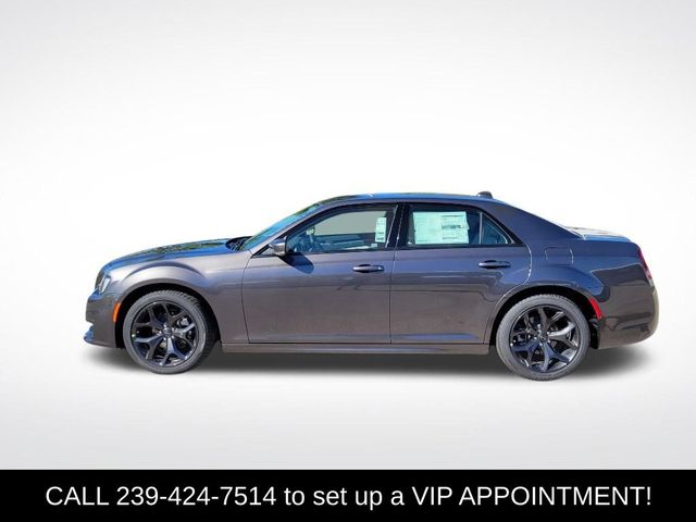 2023 Chrysler 300 Touring L