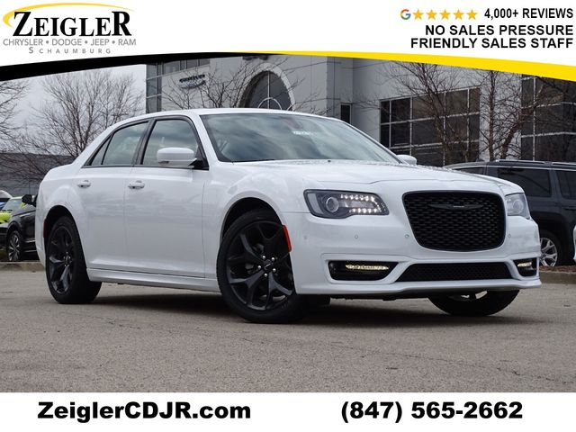 2023 Chrysler 300 Touring L