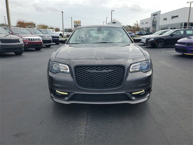 2023 Chrysler 300 Touring L