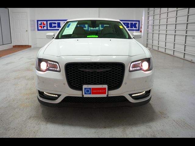 2023 Chrysler 300 Touring L
