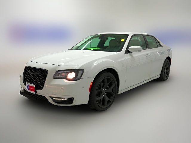 2023 Chrysler 300 Touring L