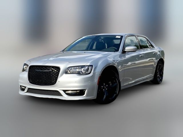 2023 Chrysler 300 Touring L