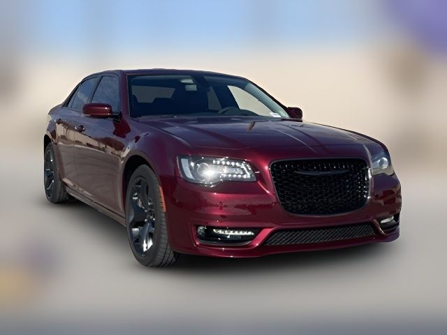 2023 Chrysler 300 Touring L