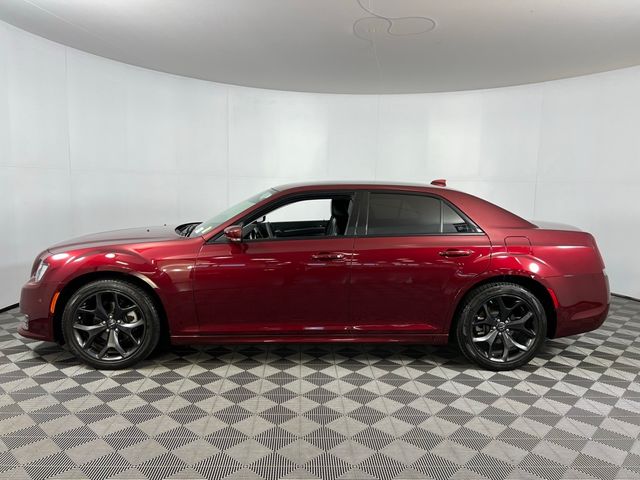 2023 Chrysler 300 Touring L