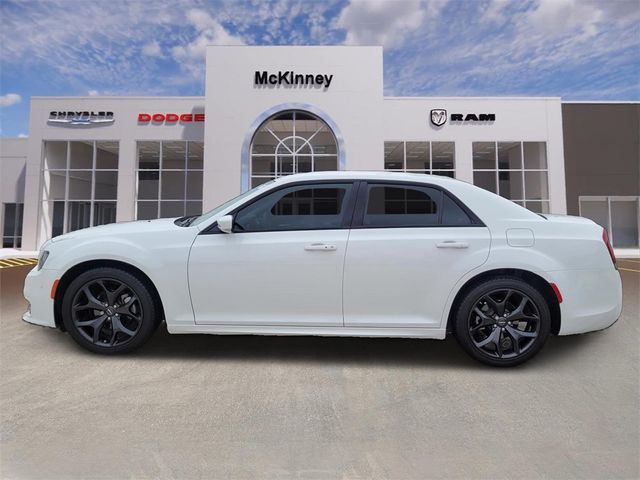 2023 Chrysler 300 Touring L