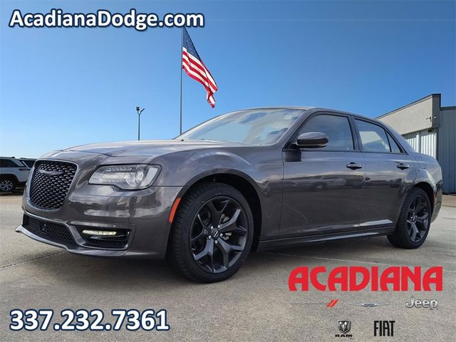 2023 Chrysler 300 Touring L