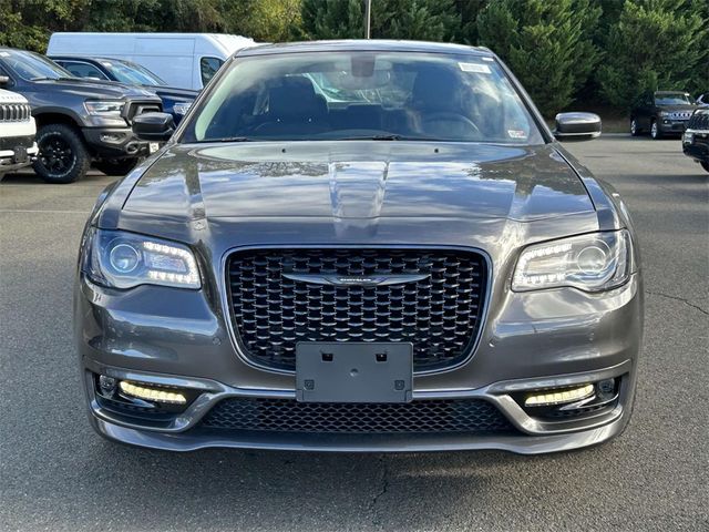 2023 Chrysler 300 Touring L