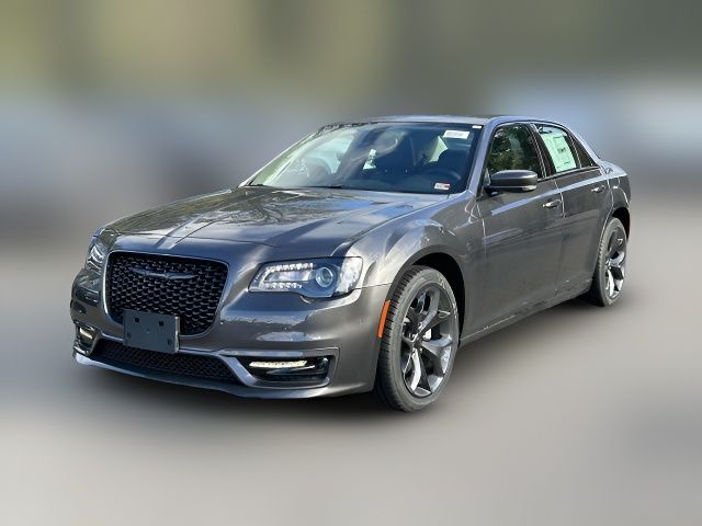 2023 Chrysler 300 Touring L