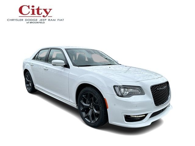 2023 Chrysler 300 Touring L