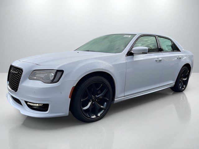 2023 Chrysler 300 Touring L