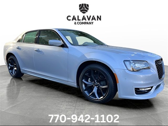 2023 Chrysler 300 Touring L