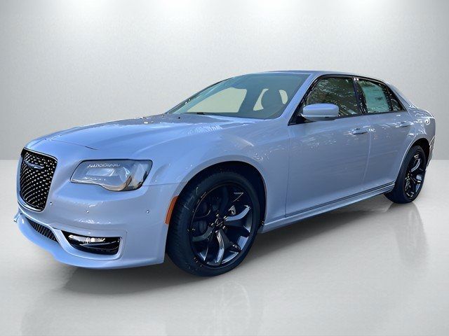 2023 Chrysler 300 Touring L