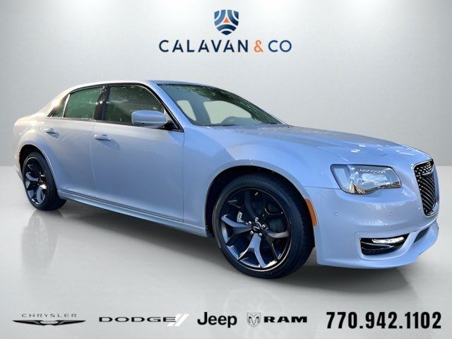 2023 Chrysler 300 Touring L