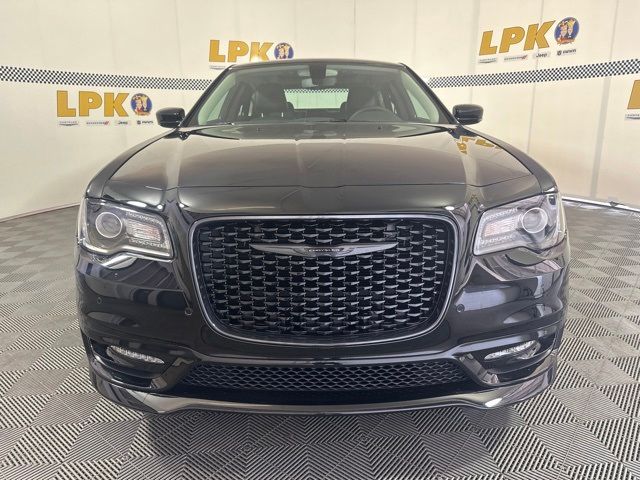 2023 Chrysler 300 Touring L