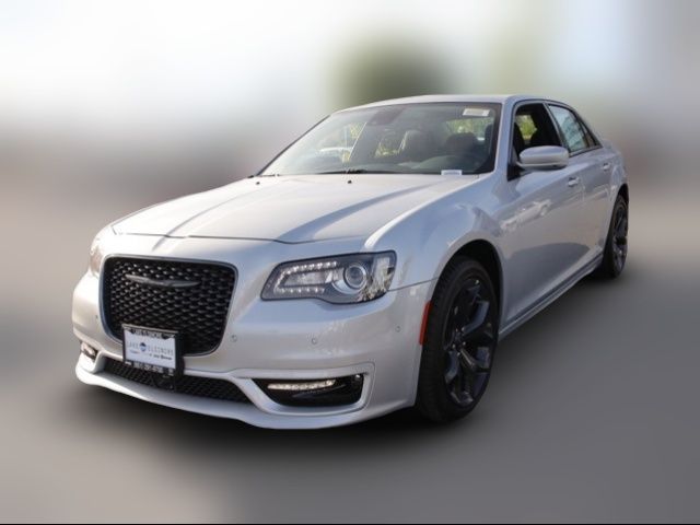 2023 Chrysler 300 Touring L