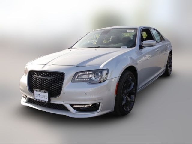 2023 Chrysler 300 Touring L