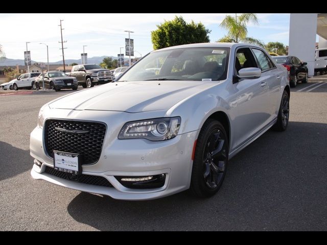 2023 Chrysler 300 Touring L