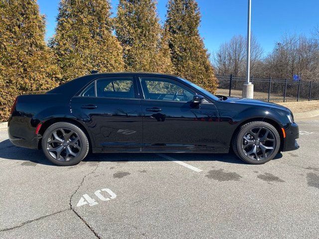 2023 Chrysler 300 Touring L