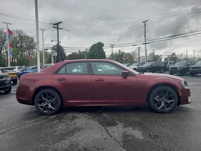 2023 Chrysler 300 Touring L