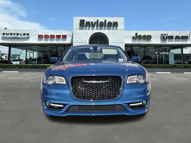 2023 Chrysler 300 Touring L