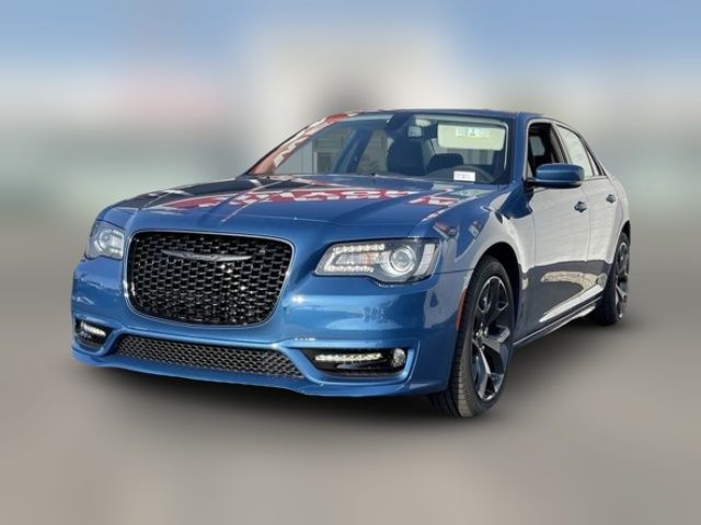 2023 Chrysler 300 Touring L