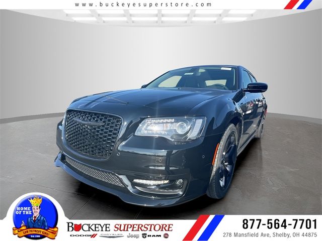 2023 Chrysler 300 Touring L