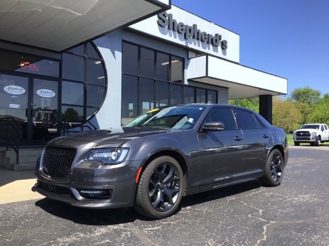 2023 Chrysler 300 Touring L