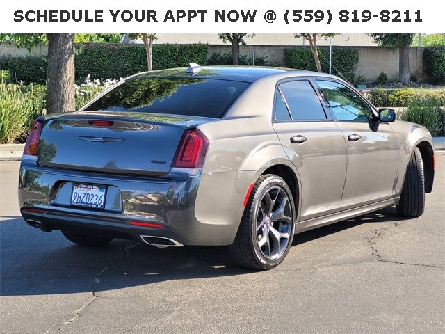 2023 Chrysler 300 Touring L