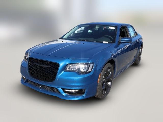 2023 Chrysler 300 Touring L