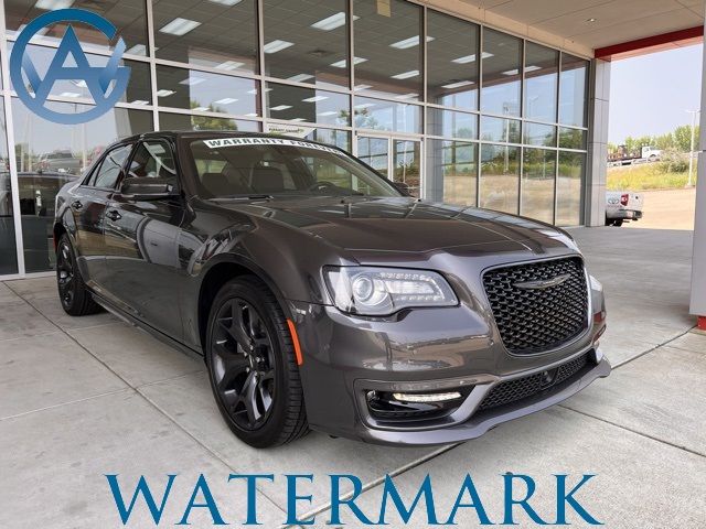 2023 Chrysler 300 Touring L