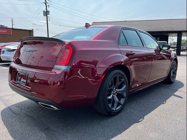 2023 Chrysler 300 Touring L