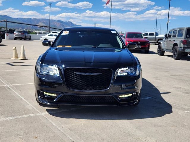 2023 Chrysler 300 Touring L