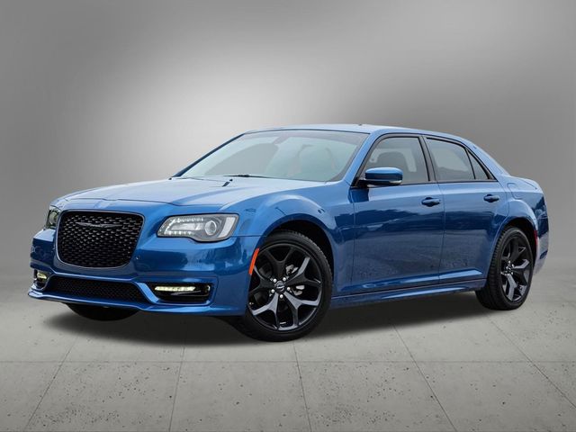 2023 Chrysler 300 Touring L