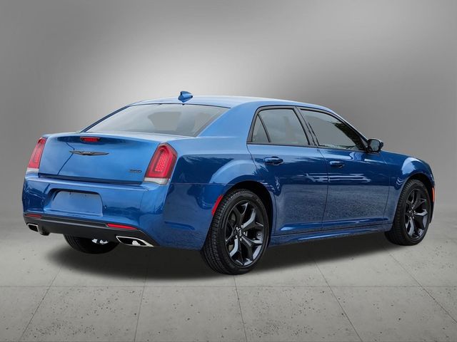 2023 Chrysler 300 Touring L