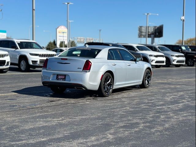 2023 Chrysler 300 Touring L